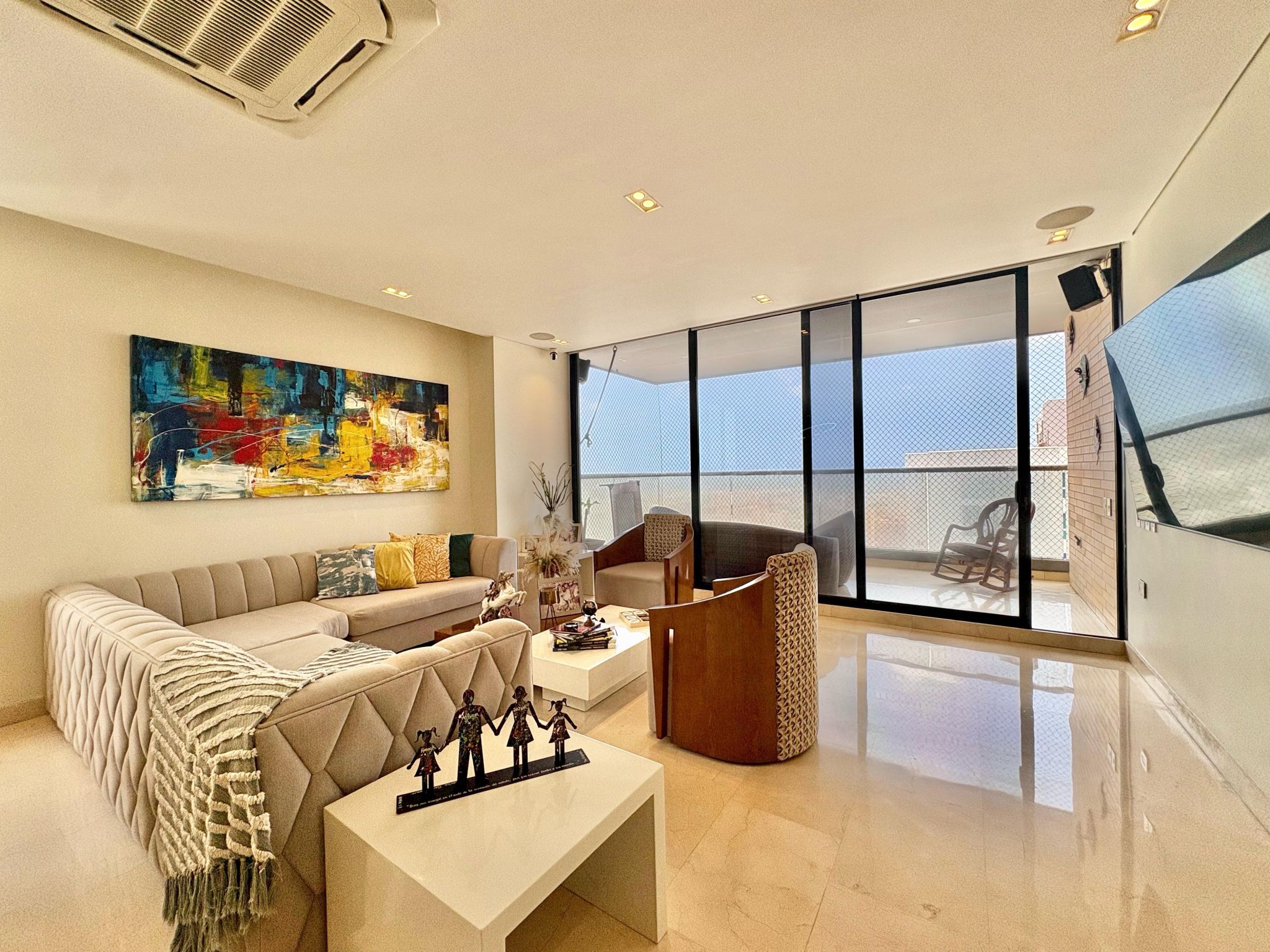 “PORTADOR DE LUZ”: LUCCA