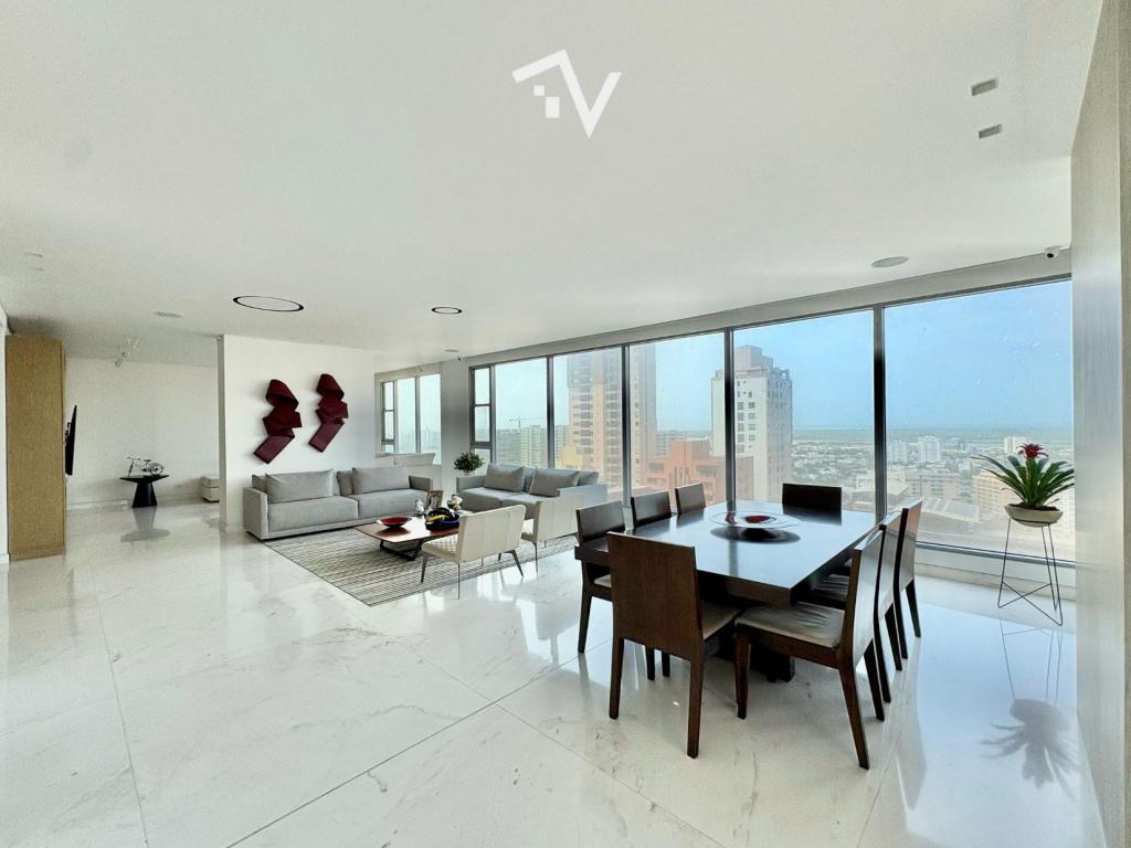 Mi recomendado de hoy es un apartamento de 330M2 en una ubicación “única”, del tradicional barrio El Golf de Barranquilla.