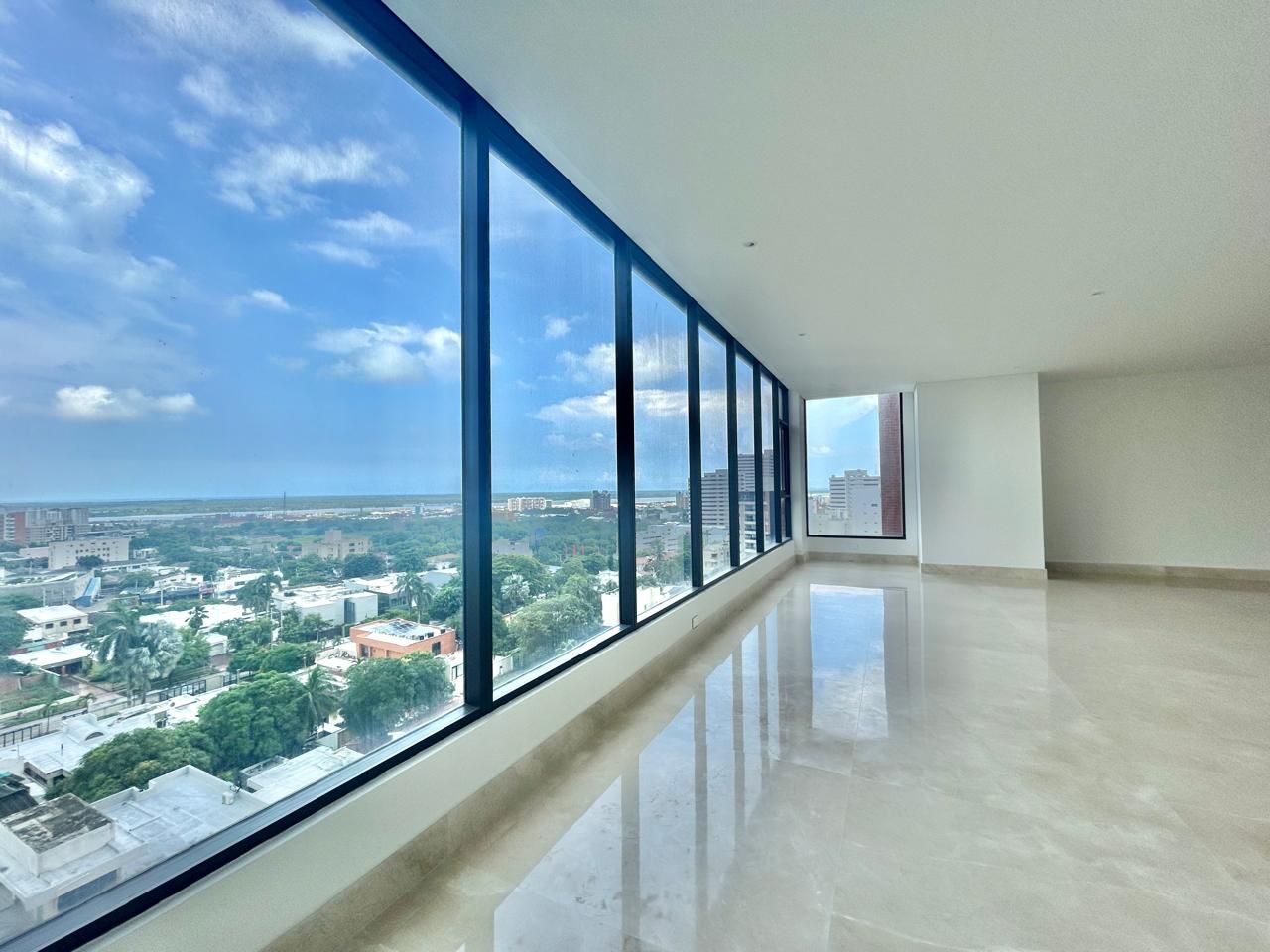 El lujo de despertar con vista al río y al mar