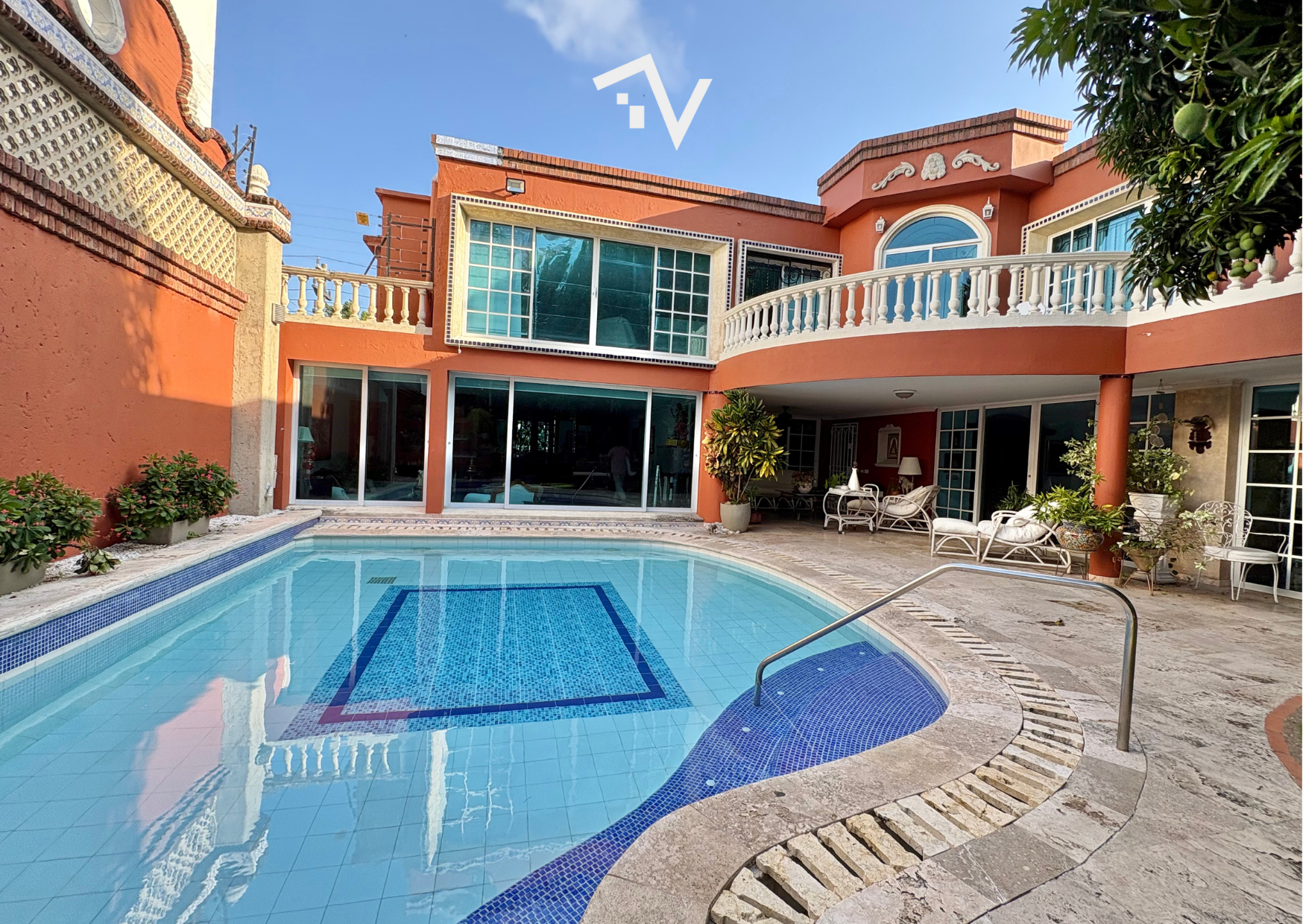 Casa de lujo con jardín y piscina en Altos de Riomar