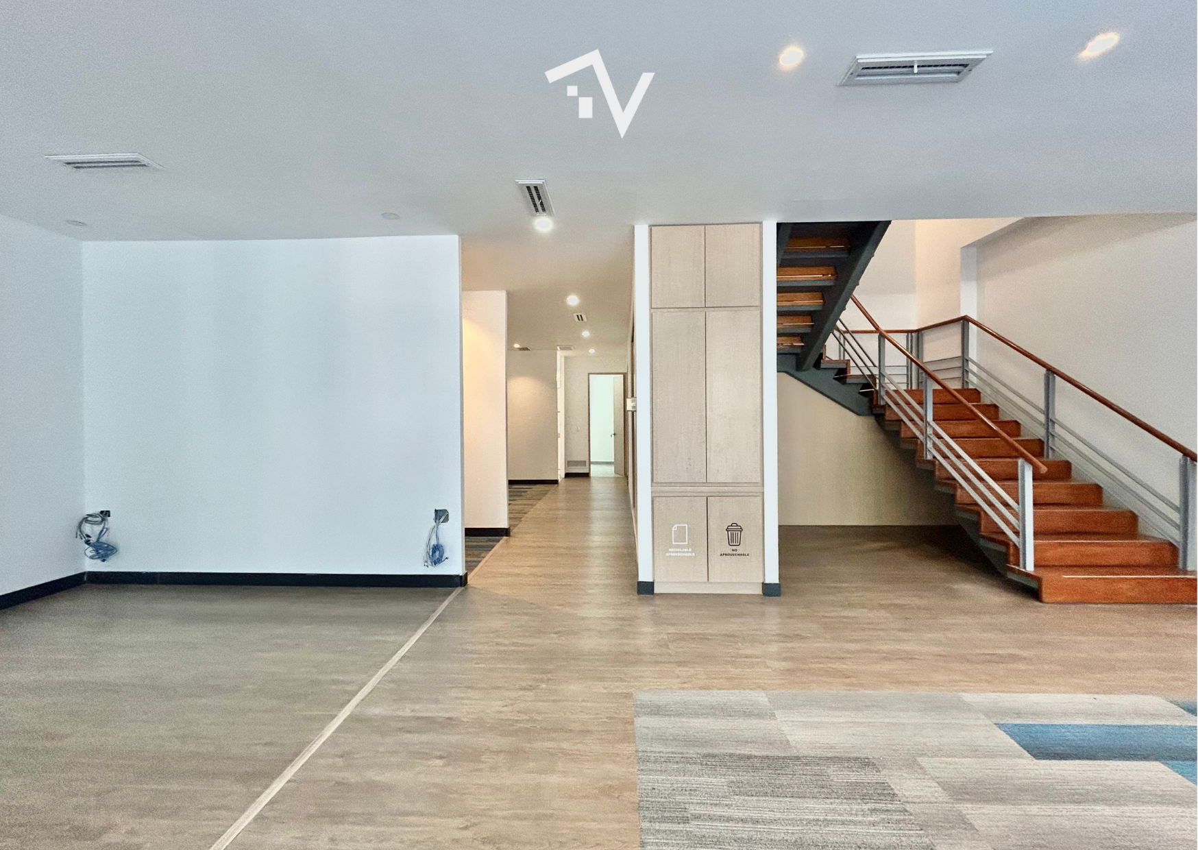 Porque tu negocio necesita más que un lugar, necesita presencia.